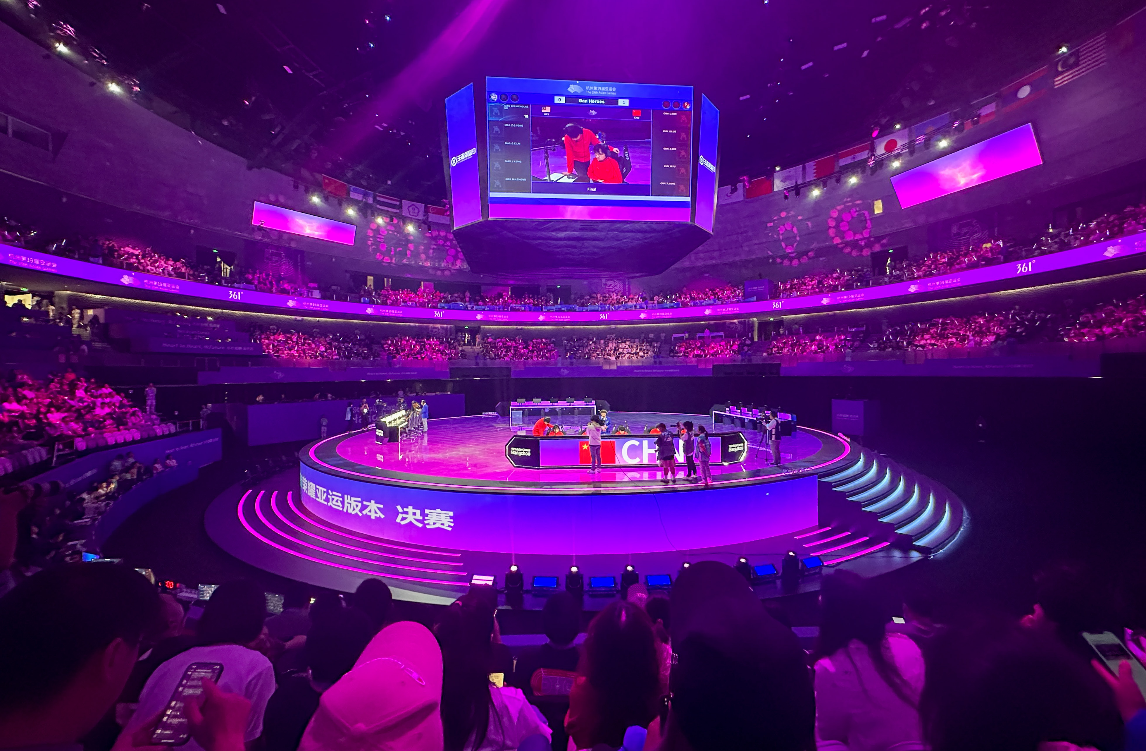 金年会(金子招牌)：广东被泼开水的女童返校后在书包内发现恐吓信：“要你全家不好过”
